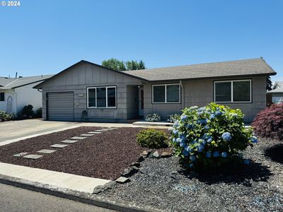 451 E Clackamas Cir, Woodburn, OR, 97071