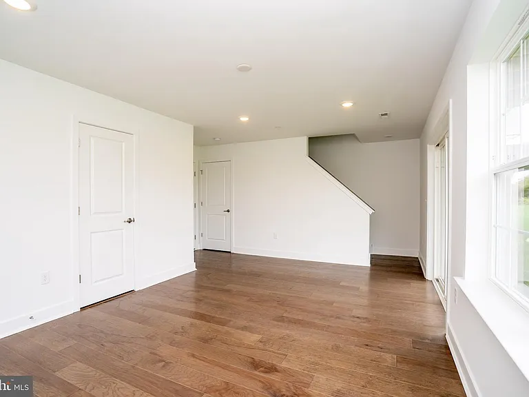 126 Ada Hightower Ave — Photo 3
