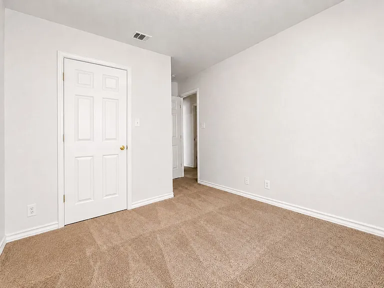 4970 Augusta Sq — Photo 17