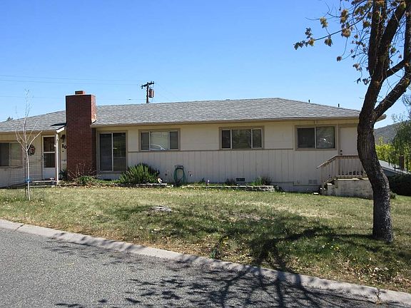 2nd image of 806 Park Pl