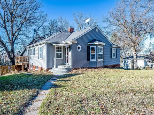 712 N Chestnut St, Avoca, IA 51521