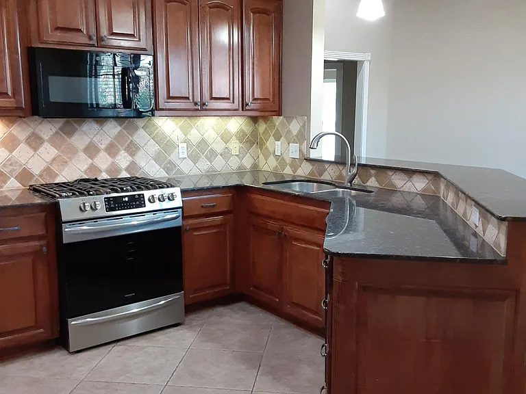 420 Half Moon Ln — Photo 8