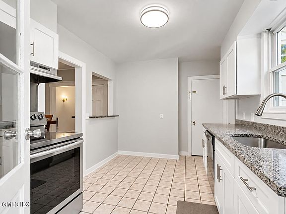 4th image of 4 Tremont St