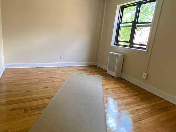 4th image of 20-05 21st St #1