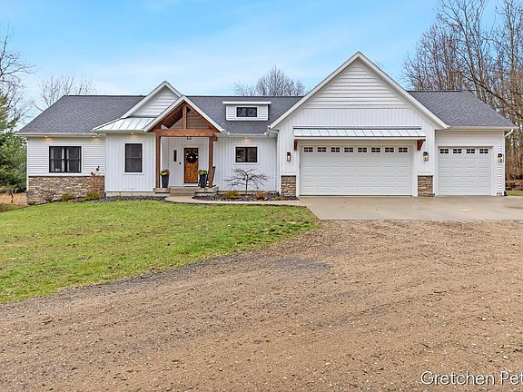 3rd image of 7540 Thornapple Dales Dr SE