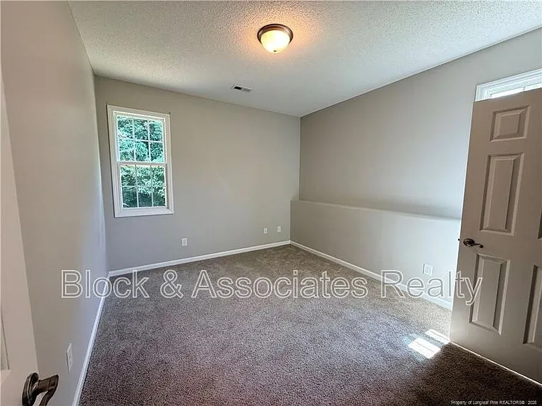 455 Crusaders Dr — Photo 19