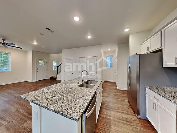 2nd image of 23335 Dogwood St