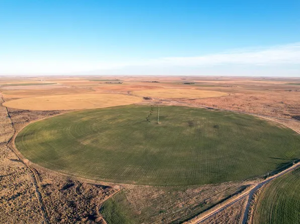 3 E Co Rd, Ingalls, KS 67853