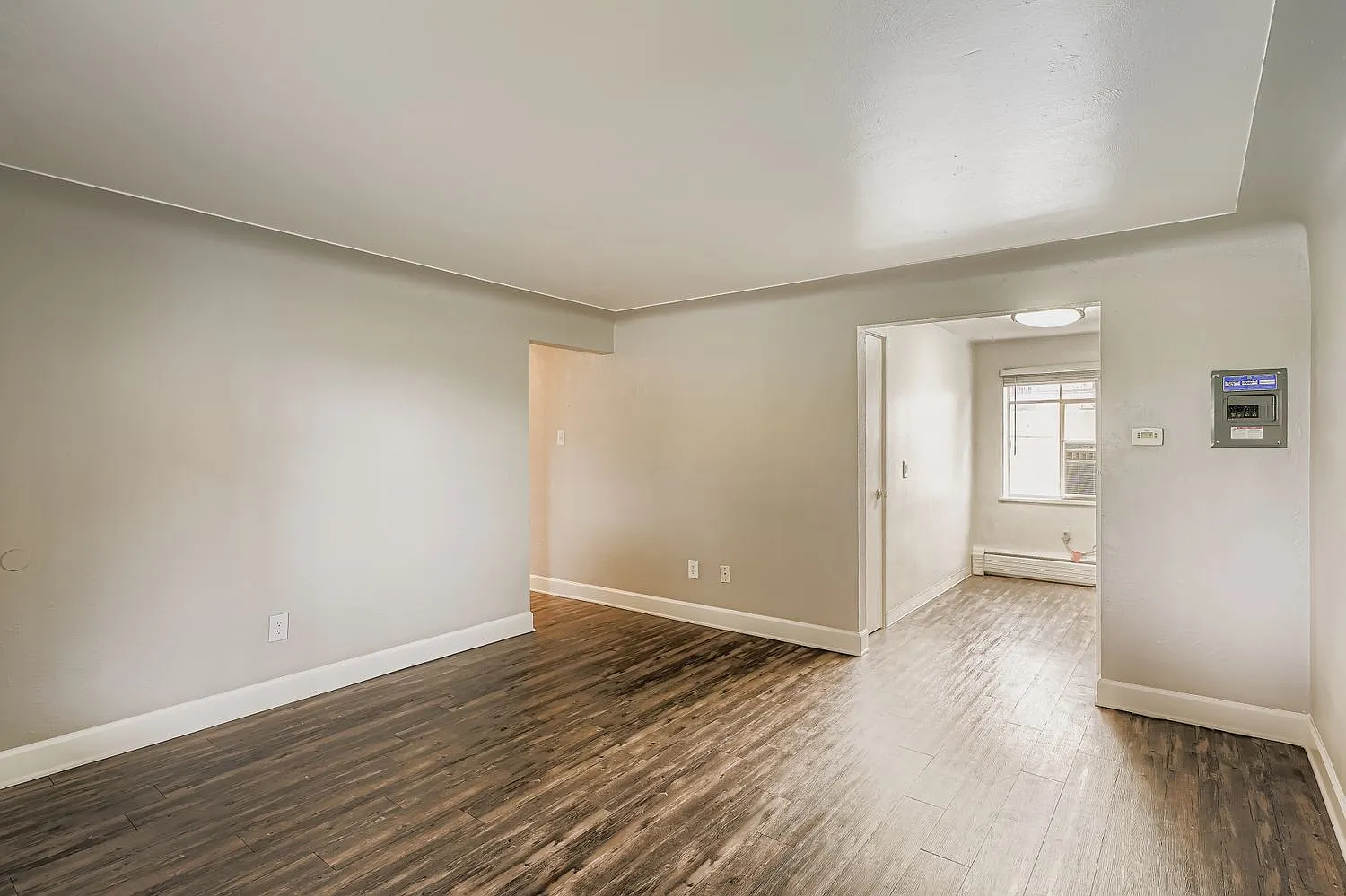 2 bed, 850 sqft, $1,425 — Photo 2