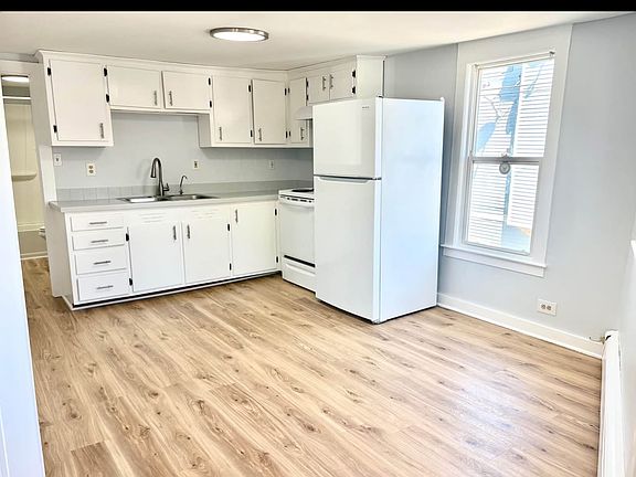 2nd image of 34 Washington Ave #B
