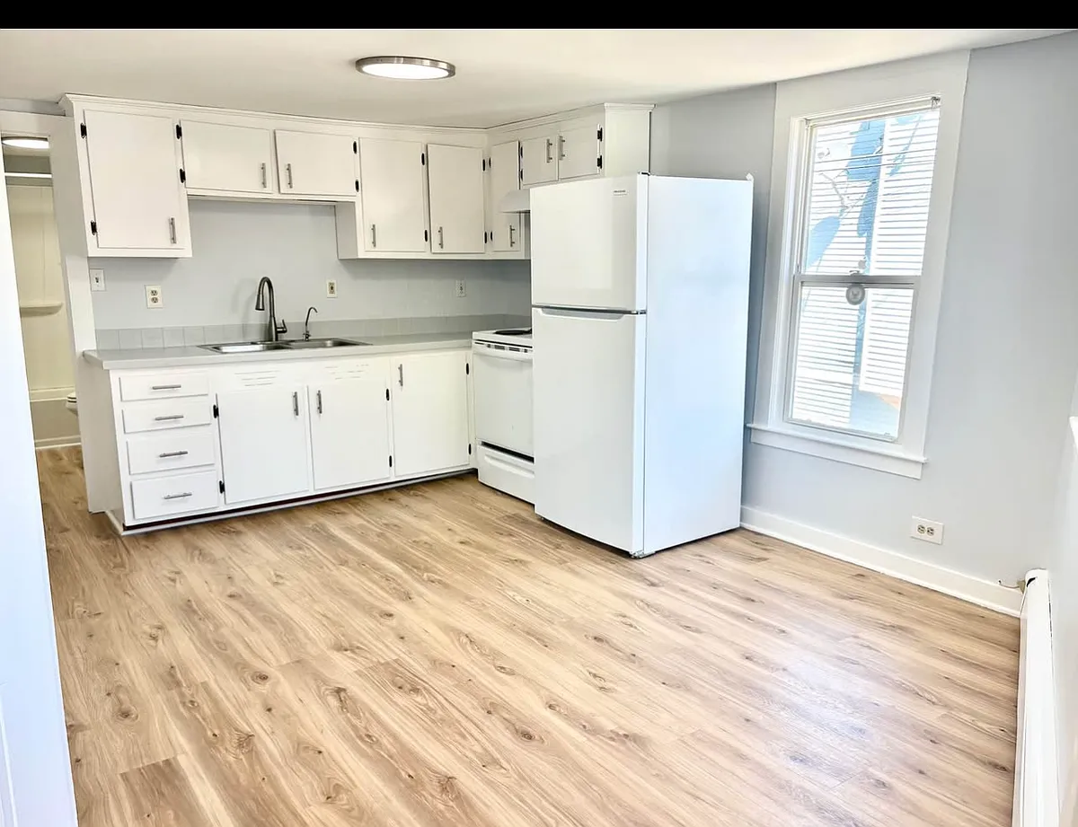 Building Photo - 34 Washington Ave #B