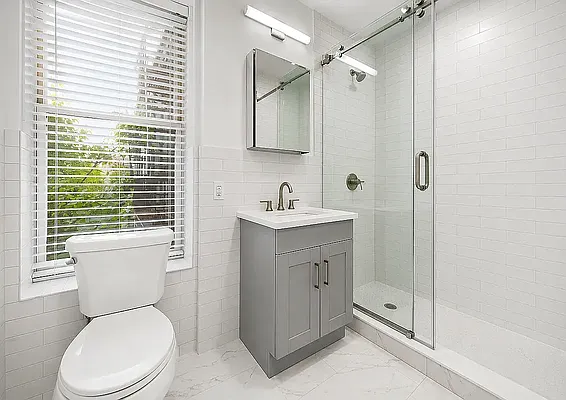 Bathroom, photo 2