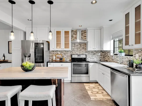 707 E Military E, Benicia, CA 94510