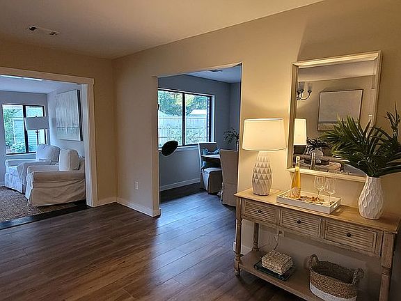 5th image of 105 Spanish Pointe Dr