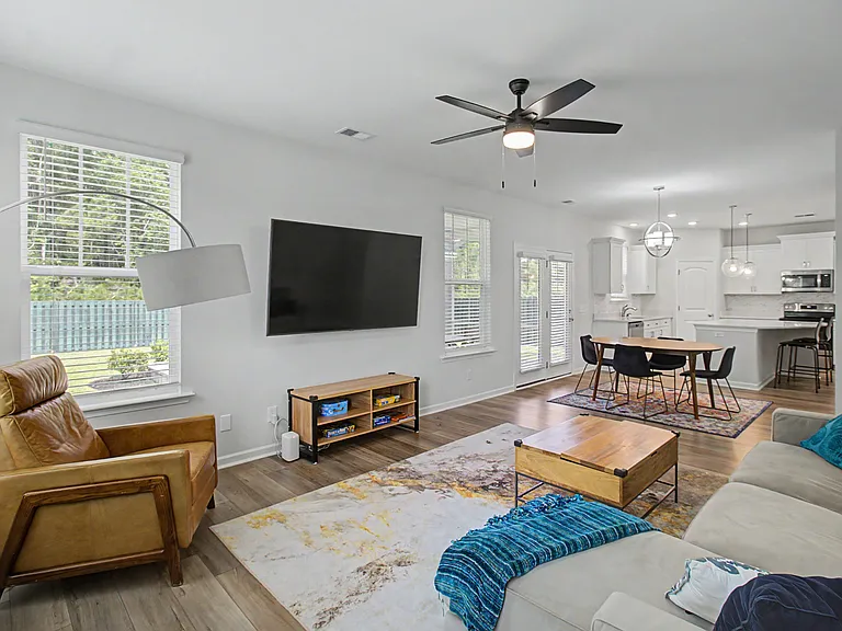 160 Spring Hill Dr — Photo 14