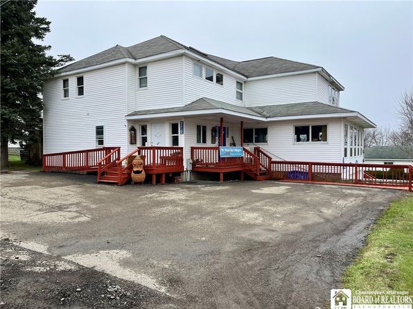 4438 W Lake Rd, Mayville, NY 14757