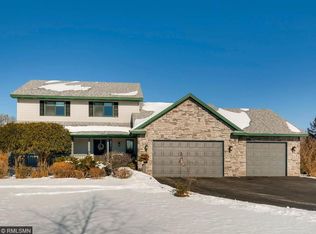 165 Sherwood Rd, Shoreview, MN 55126