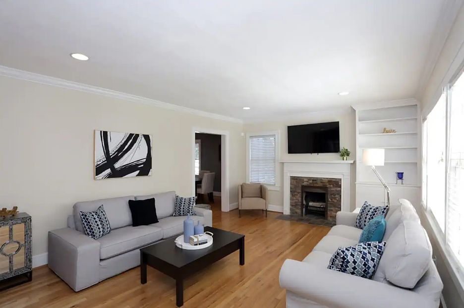 1st image of 1190 Atlantic Dr NW