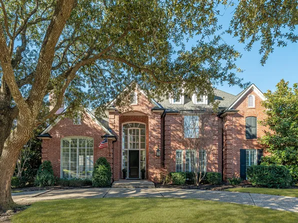 1605 Monument Cir, Plano, TX 75093