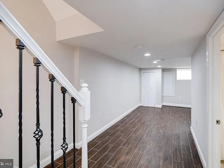442 N Linwood Ave — Photo 22