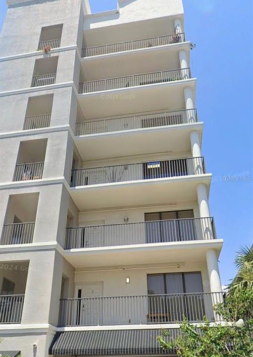 1st image of 341 5th St S APT 4