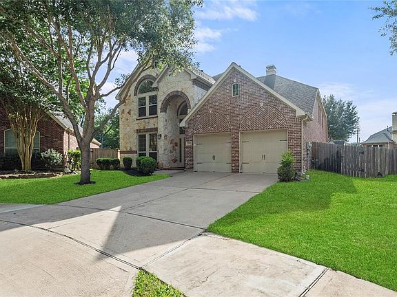 2nd image of 4403 Lodge Vine Court