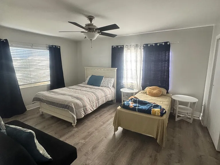 734 Memorial Dr — Photo 35