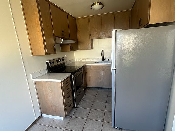 3rd image of 3476 Sacramento St #301