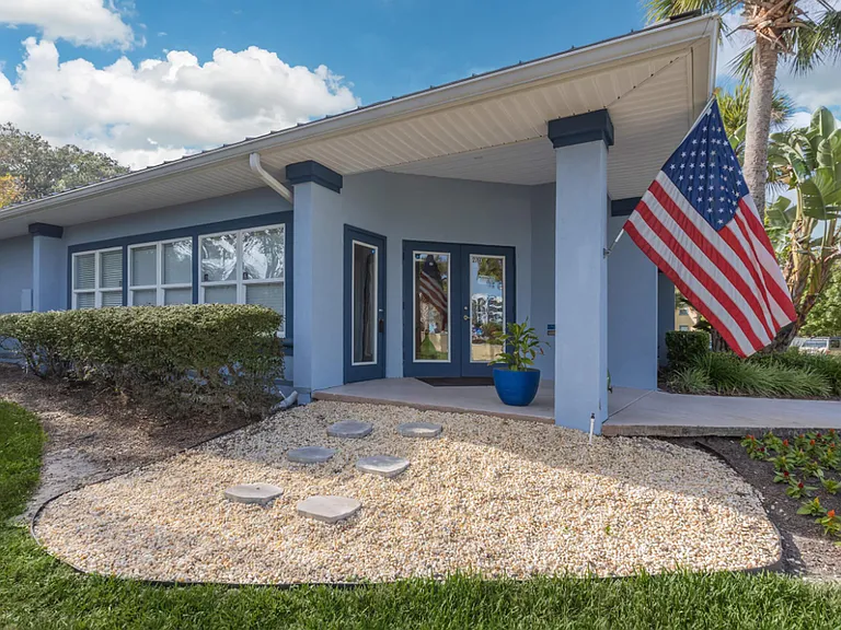2760 Mayport Rd — Photo 1