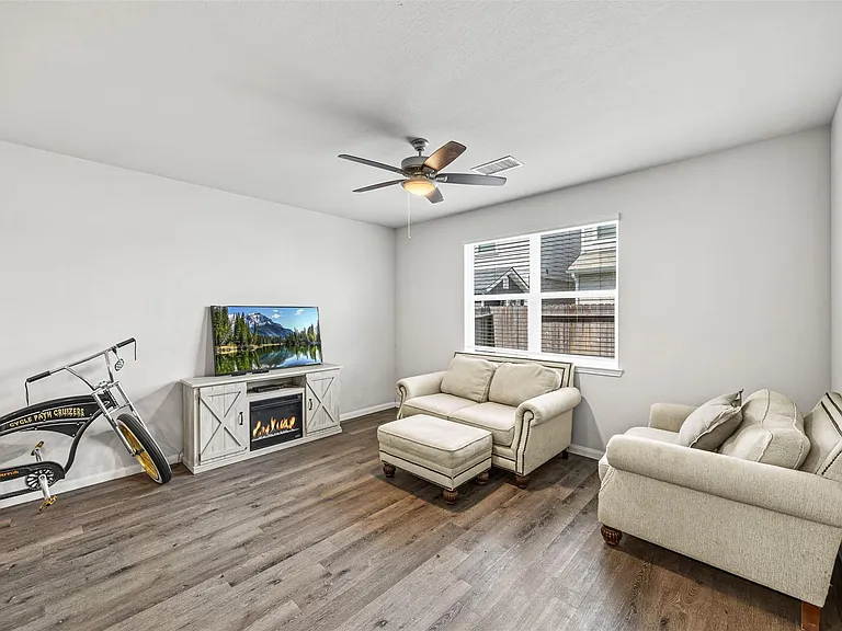 3919 Faletti Dr — Photo 6