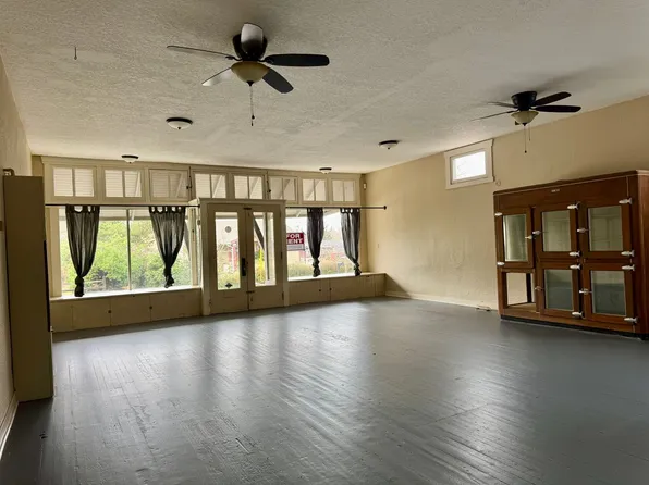 9770 SE Stanley Ave, Portland, OR 97222