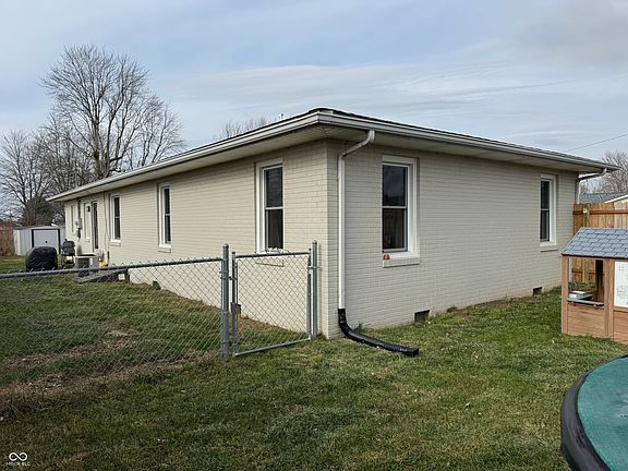 2nd image of 108 E Harrison Dr