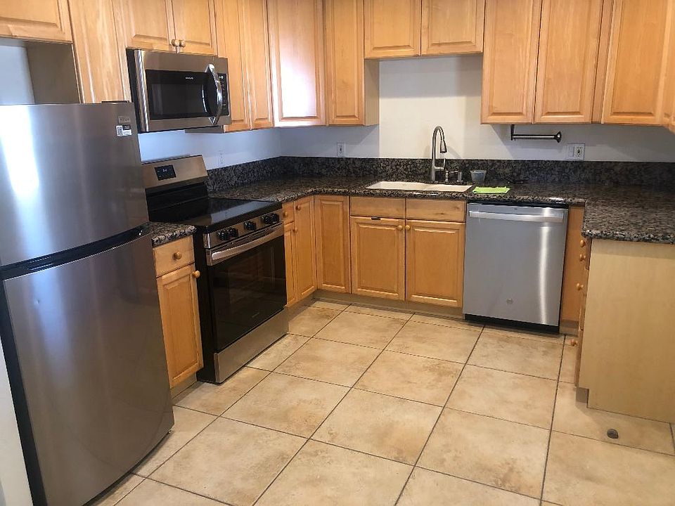 1st image of 4555 Clairemont Dr