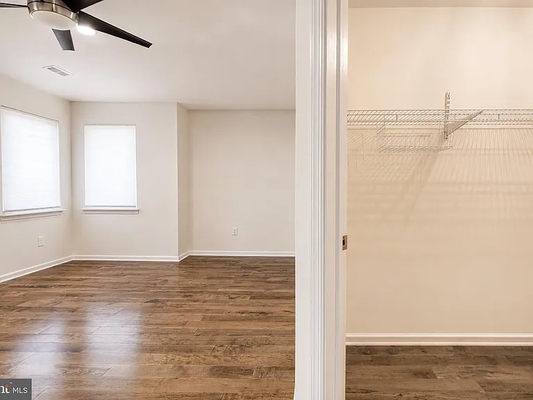 4 Regency Ct — Photo 39