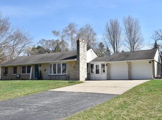 15865 Vernon Dr, Brookfield, WI 53005