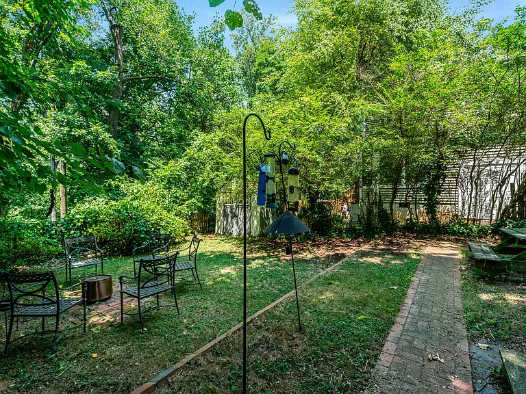 416 S Abingdon St — Photo 30
