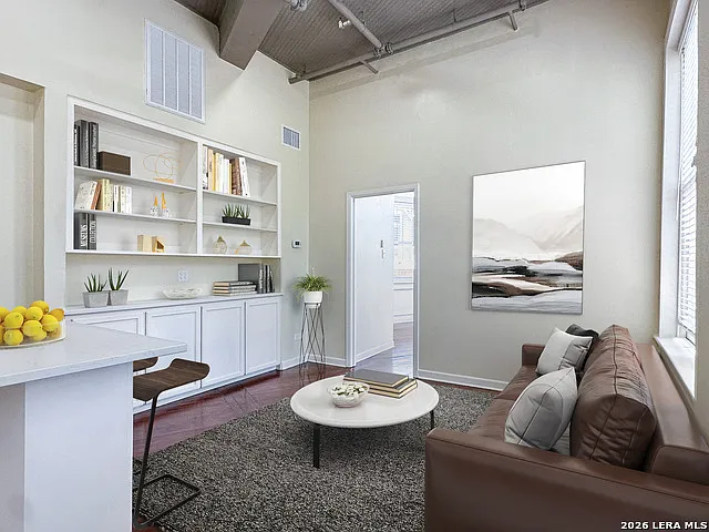 245 Losoya St — Photo 17
