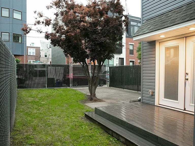1328 N Hancock St — Photo 2