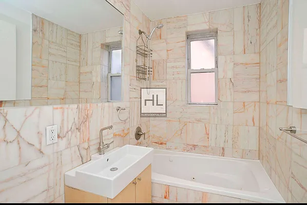Rented by Highline Residential | media 7