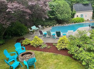 3 Fieldstone Dr, Stow, MA 01775