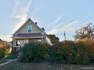 605 Ash St, Norway, MI 49870
