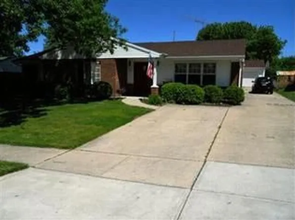 77 Lee Ct, Fairborn, OH 45324