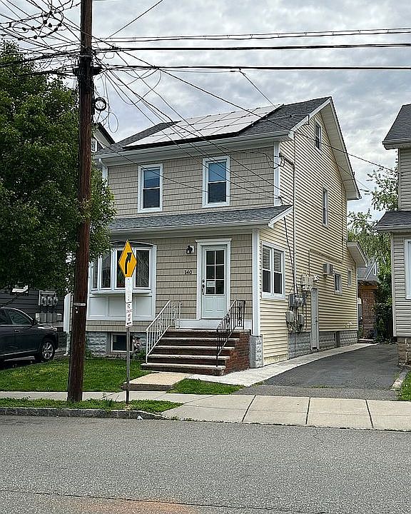 2nd image of 140 Garden Ave