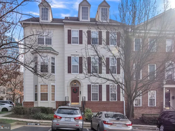 1571 Leeds Castle Dr APT 201, Vienna, VA 22182