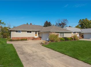 7558 Zona Ln, Parma, OH 44130