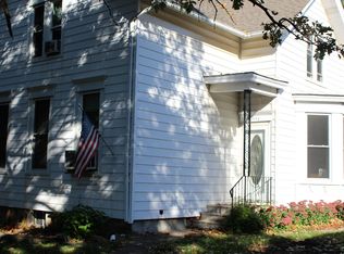 2554 Grove St, Blue Island, IL 60406