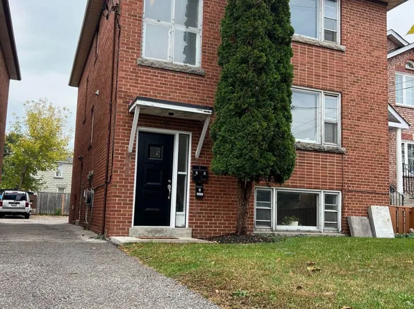 15 Virginia Ave, Toronto, ON M4C 2S6