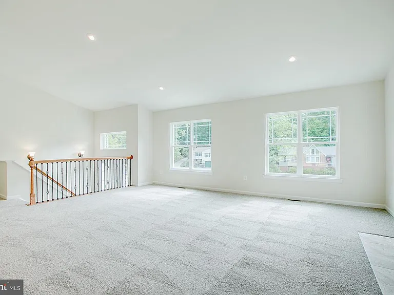1002 Aquia Dr — Photo 5