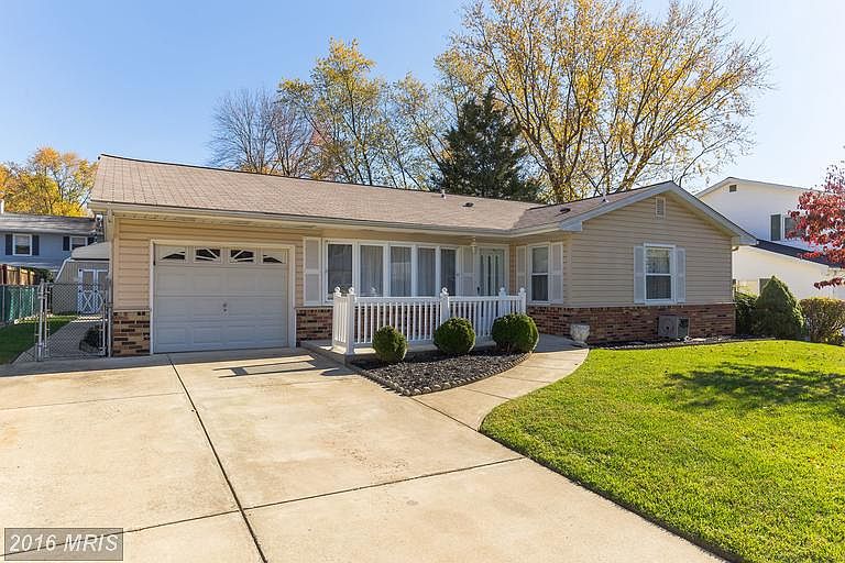 1st image of 945 Autumnwood Dr
