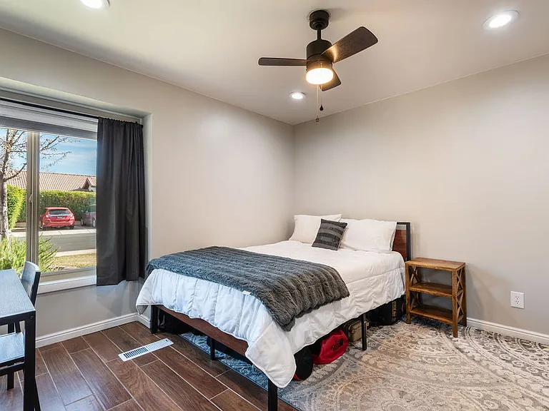 545 S Valley View Dr #137 — Photo 33